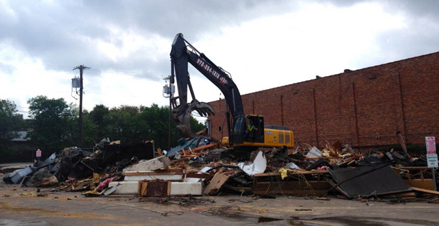 Snuffers on Greenville Ave. during demolition