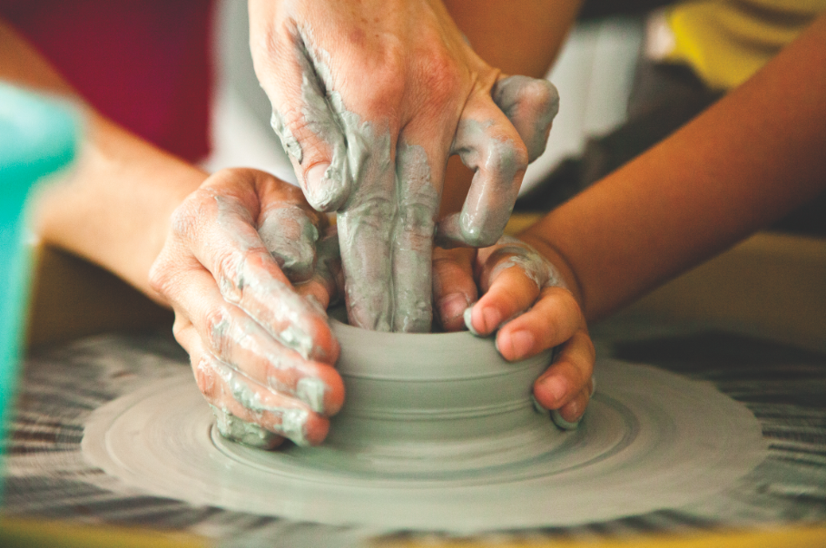Jo Clay's pottery class: Photo by Kim Leeson