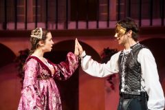 Fiona Robberson and Ricco Fajardo as Juliet and Romeo