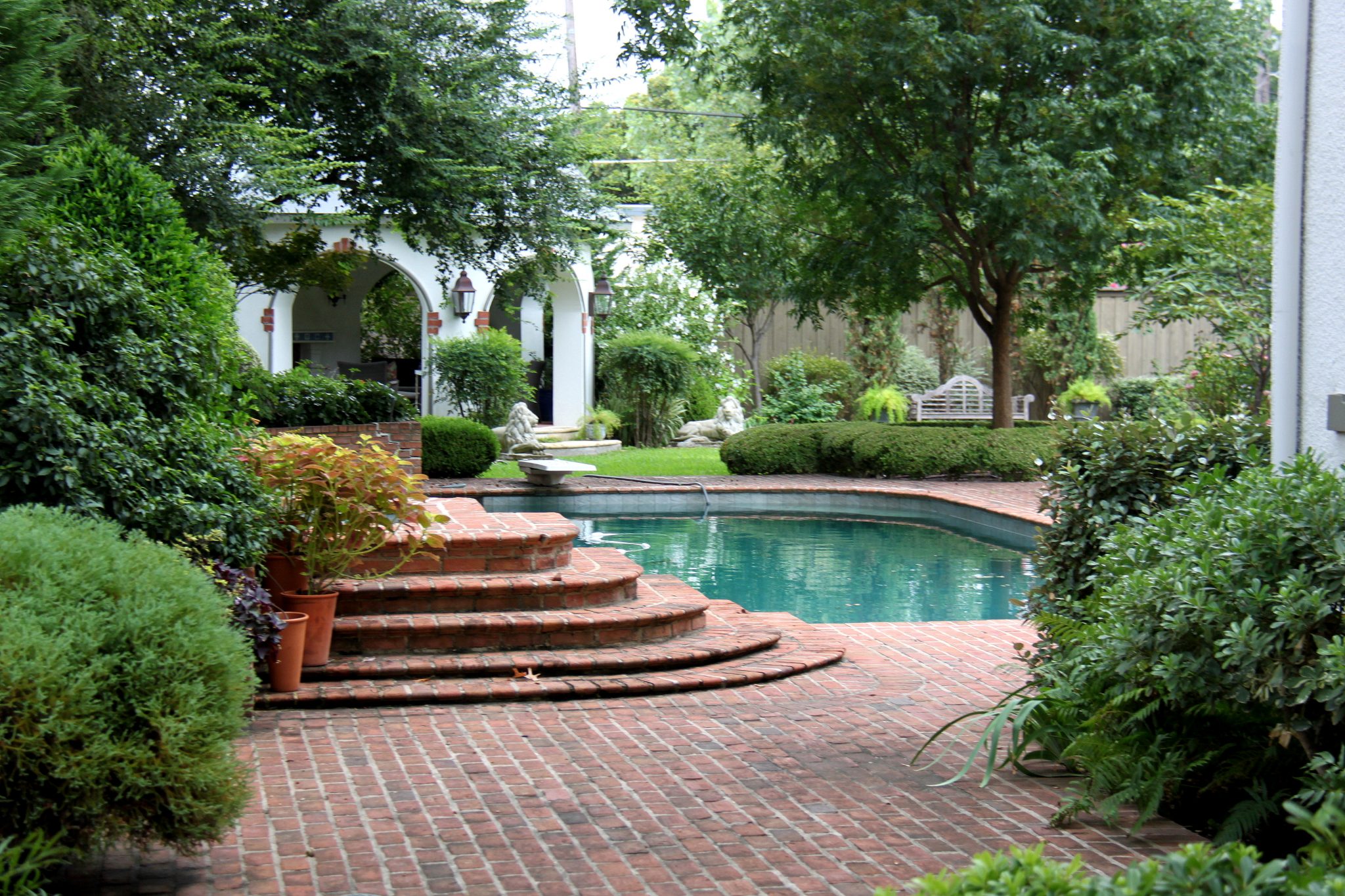 The Fall Garden Tour features beautiful gardens all over the city, including Lakewood and East Dallas. 