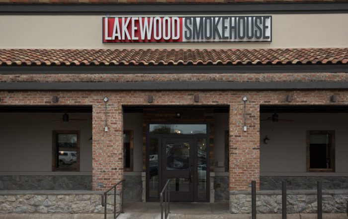Lakewood Smokehouse photo by Rasy Ran