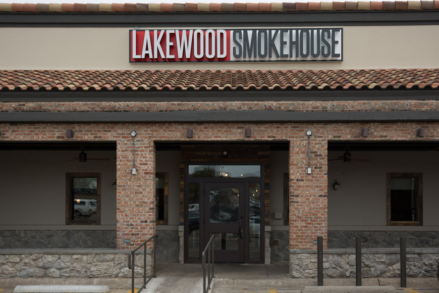 Lakewood Smokehouse photo by Rasy Ran