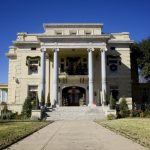 Exterior of the Alexander Mansion in 2016. (Photo by Jenn Ackerman/The Dallas Morning News)