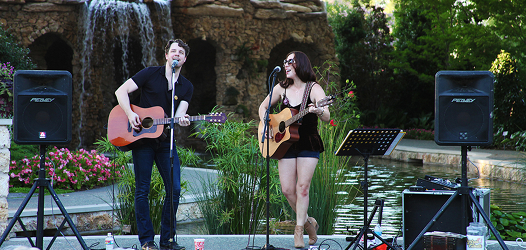 East Dallas musicians John Lefler and Camille Cortinas perform at last year’s Dallas Arboretum Garden Gigs. (Photos courtesy of the Dallas Arboretum)