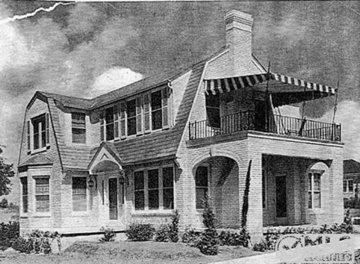 An early 1900s photo of 6935 Lakeshore.