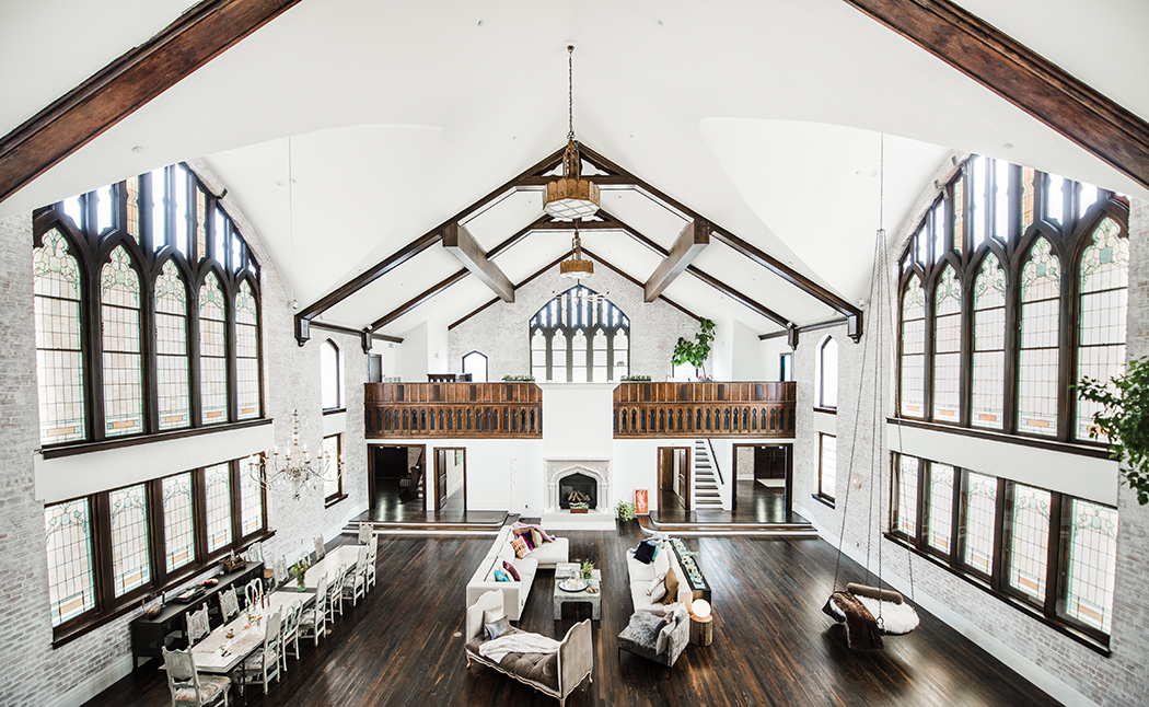 The church nave became the main living area. (photo by Nine Photography)