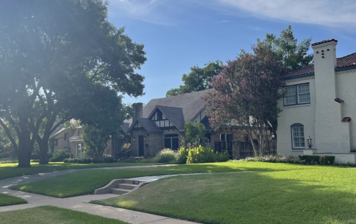 Homes on Lakewood Boulevard